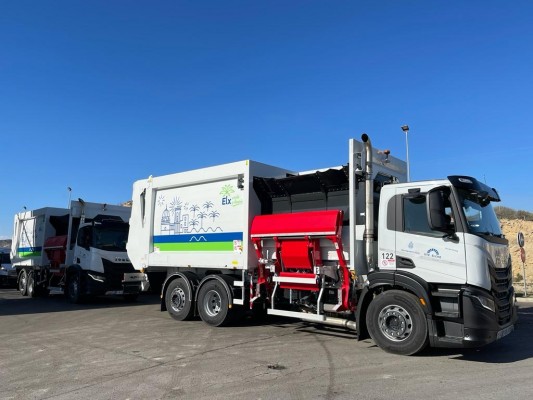 Empieza en Elche la fase de pruebas con la primera docena de vehículos de recogida propulsados por gas