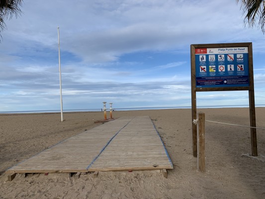  Dénia prepara la nueva contrata de limpieza de playas por nueve millones de euros

