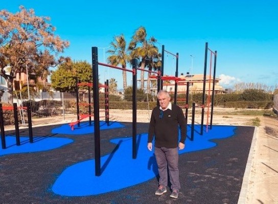 Burriana invierte 58.000 euros en un nuevo parque infantil y de calistenia