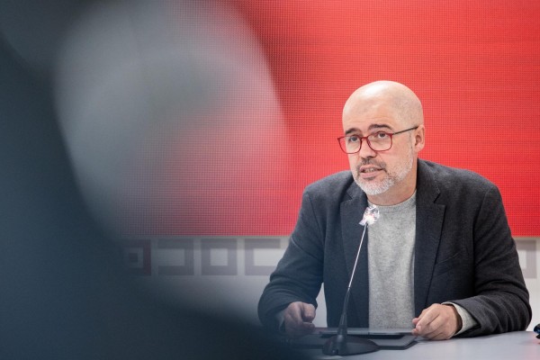 Sordo pide a CEOE negociar un pacto de convenios a varios años y prioriza las cláusulas de garantía salarial