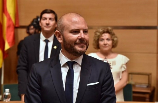 Gaspar quiere eliminar las competencias impropias pero advierte de dificultades