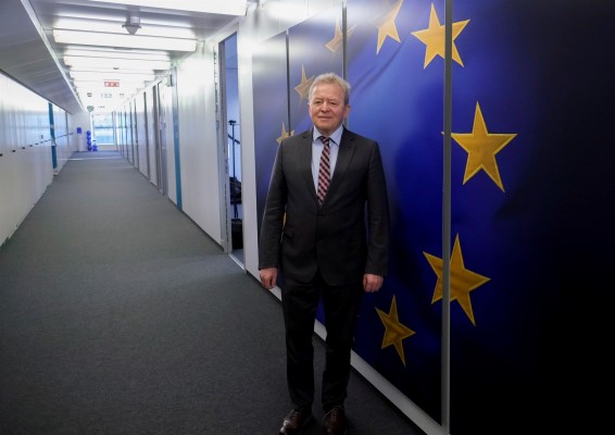 El comisario europeo de Agricultura dice que la carne española 
