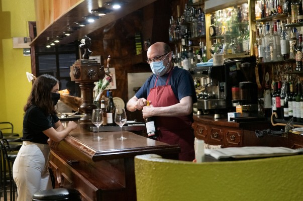 La flema de Fernando Ramírez hace del Saxo Café lo que es