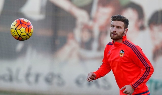 Mustafi recupera la normalidad en su vuelta a Valencia