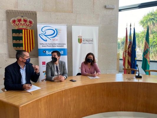 La VCV firma un acuerdo de colaboración para ahorrar consumo de plástico