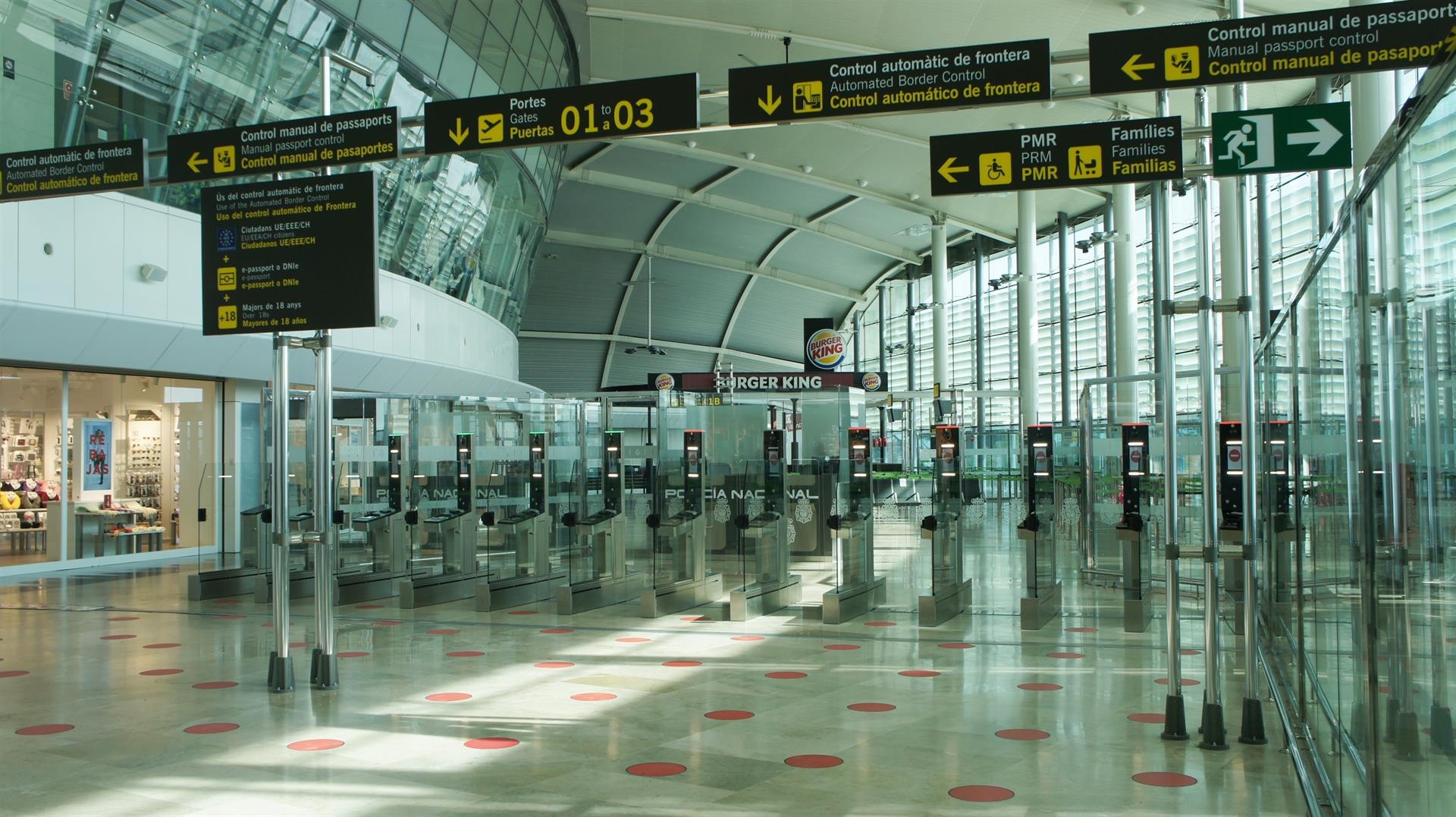 El aeropuerto de Valencia cierra 2021 con 4 millones de pasajeros y crece respecto a 2020
