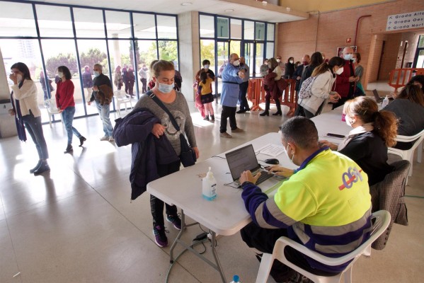 Asedio de la ómicron en la Región: 6.612 nuevos casos y seis fallecimientos, cinco de ellos en Molina