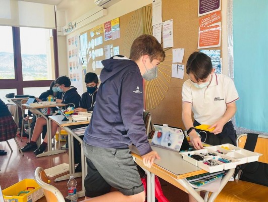El colegio Ágora Lledó vuelve a las aulas con seguridad después de Navidad
