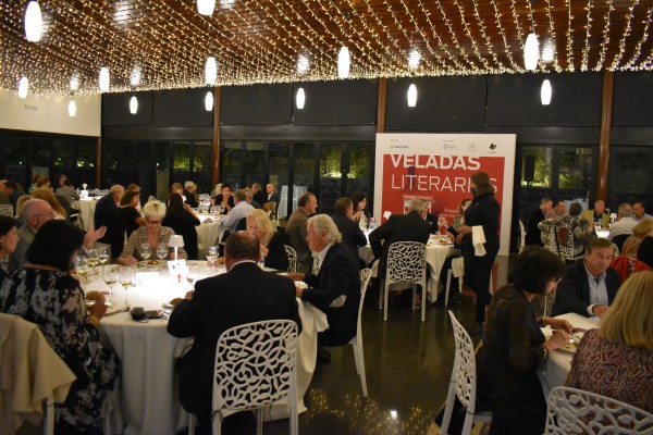 Las Veladas Literarias estrenan el 2022 con el Premio Planeta 'La Bestia', de Carmen Mola