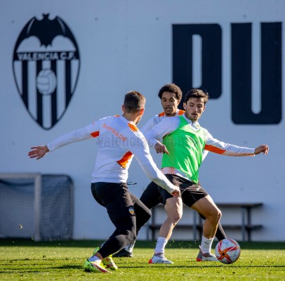 El Valencia tendrá dos días de descanso y empezará el miércoles a preparar la Copa
