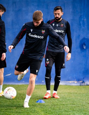 El Levante ya piensa en el Cádiz con margen para recuperar contagiados
