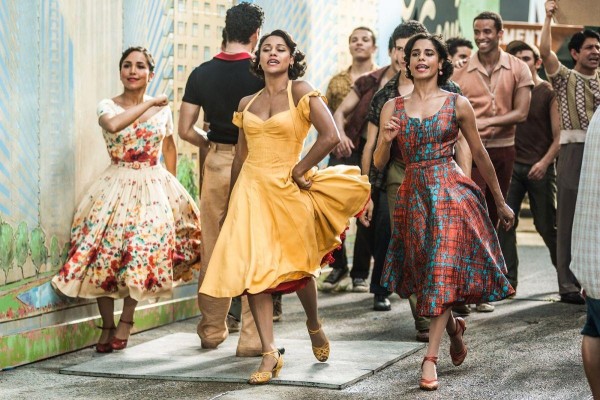 'El poder del perro' o 'West Side Story' triunfan en unos Globos de Oro condenados al ostracismo