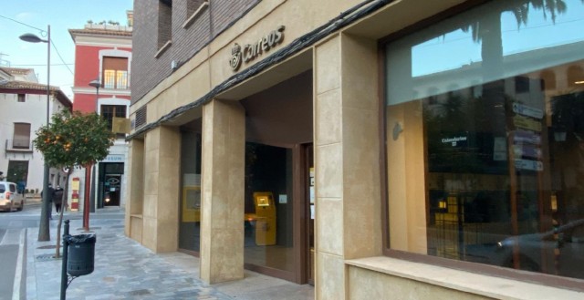 El Ayuntamiento de Lorca y Correos firman un convenio para facilitar el pago de tributos municipales
