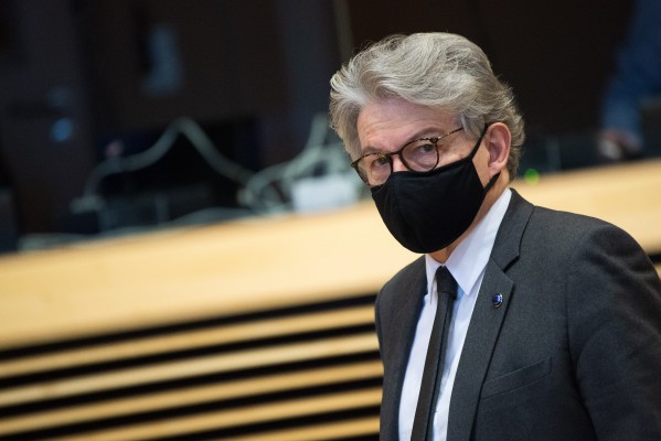 Bruselas dice que hay que invertir medio billón de euros en nuevas nucleares