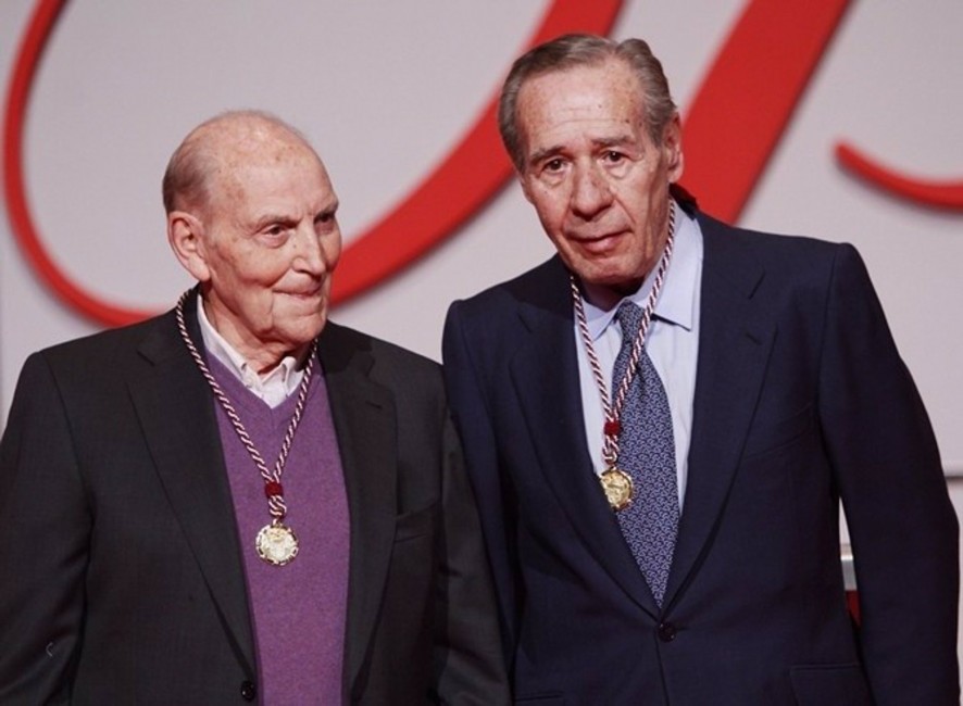 Francisco Laína (derecha) junto a Marcos Ana al recibir el Premio Castilla y León en 2014. Foto: JCYL - 