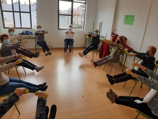 Benicàssim vuelve a congelar las tasas públicas de los cursos de formación para adultos 