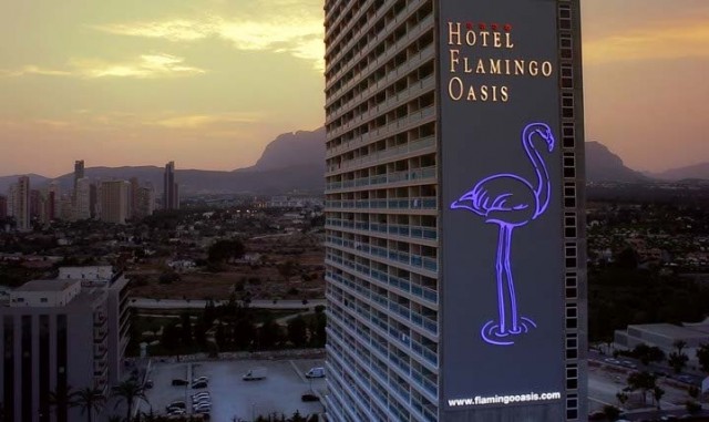 Nueva imagen: Azora y Medplaya reformarán los hoteles Flamingo Oasis y Riudor de Benidorm 