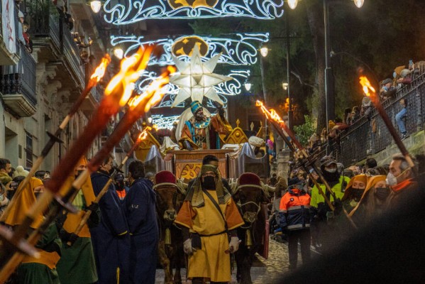 La cabalgata más antigua de España, la de Alcoi, cumple 137 ediciones