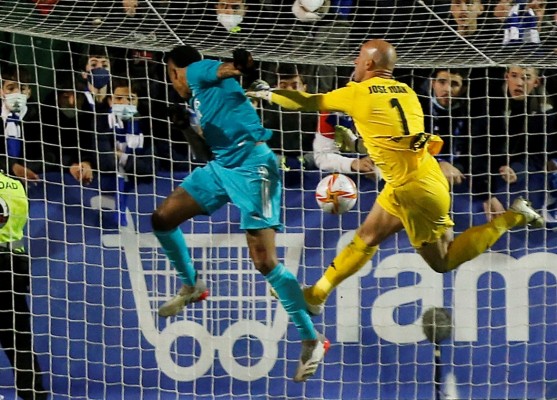 El Real Madrid sufre para eliminar al Alcoyano