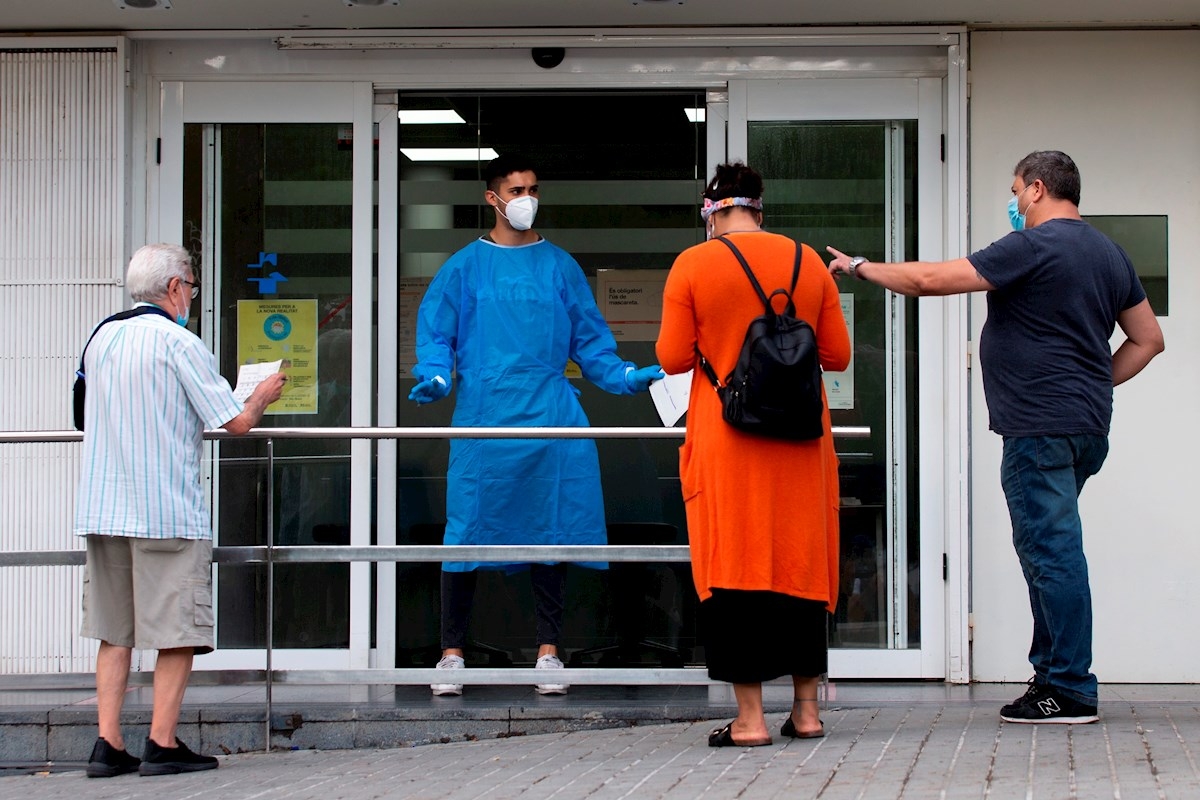 Sanidad no da soluciones a la  Atención Primaria ante el colapso por la covid