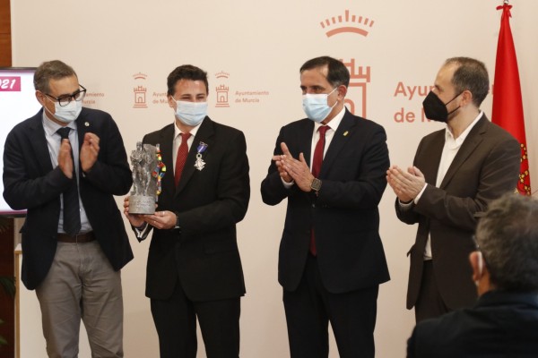 Esteban Orenes es elegido 'Murciano del Año' por sus investigaciones sobre la covid