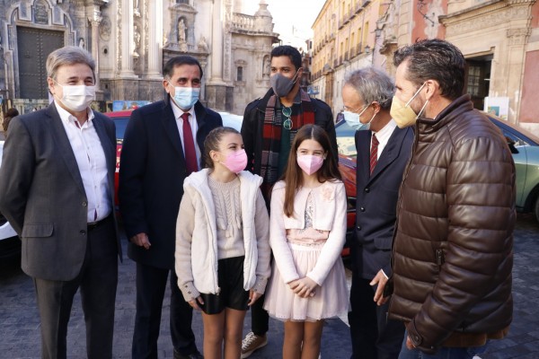 Un médico, un empresario y un ilustrador dan vida en Murcia a unos Reyes Magos que recorrerán las pedanías