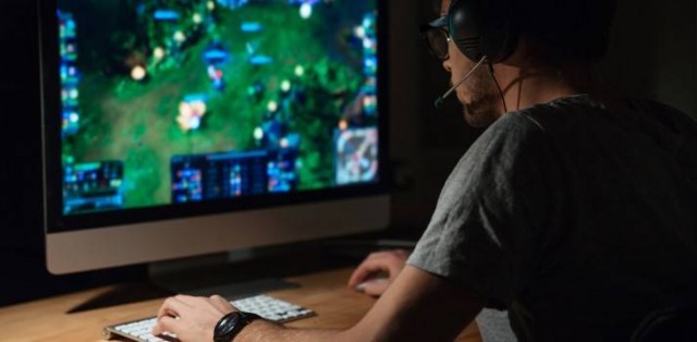 El 'bono cultural' para jóvenes incluirá videojuegos, pero no toros, moda ni gastronomía
