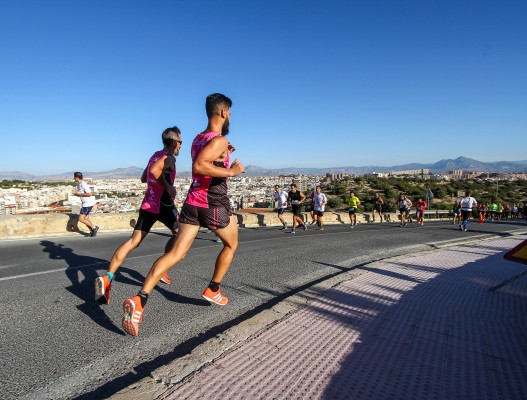 La Carrera de los Castillos de Alicante vuelve el domingo 16 de enero 