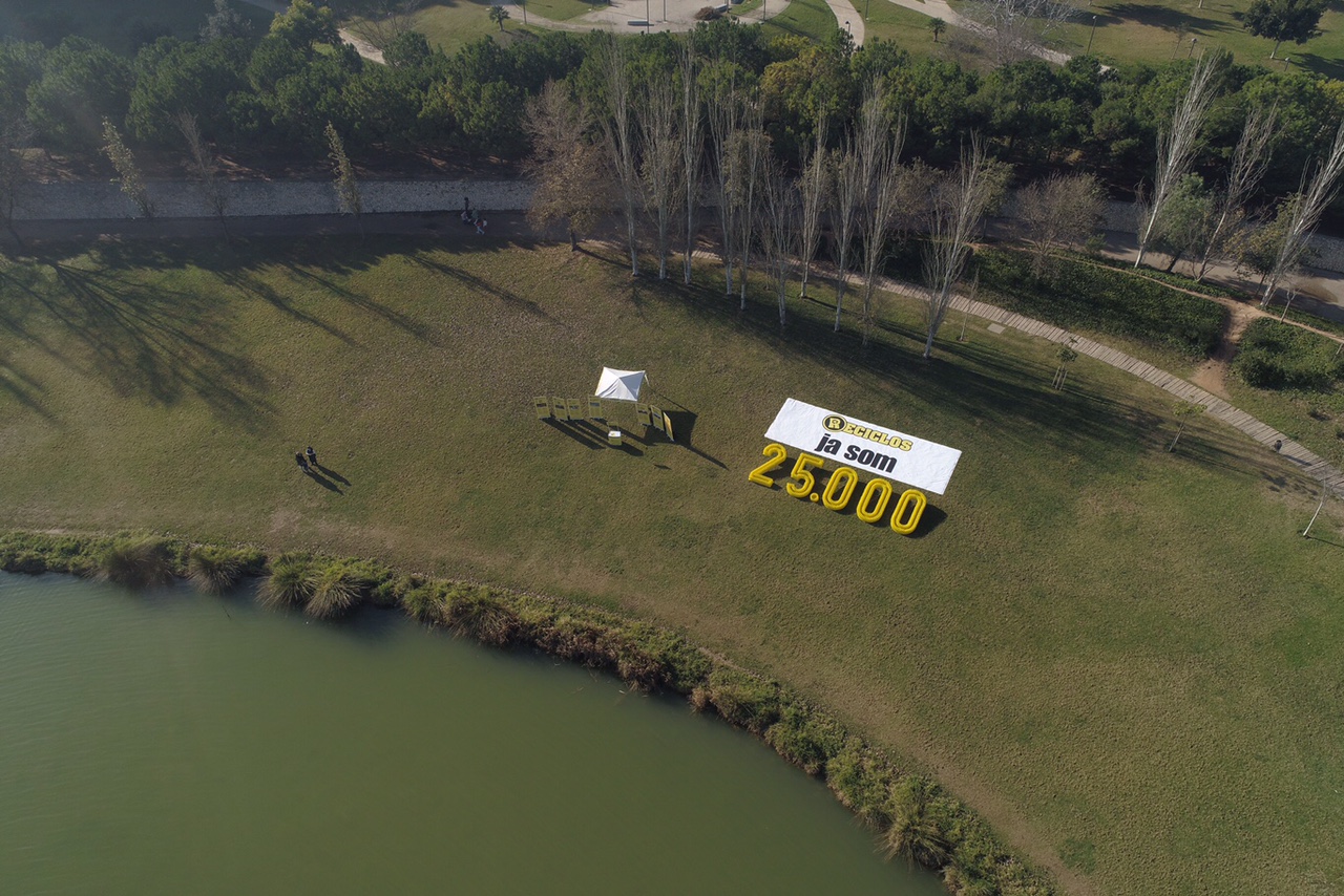 València tendrá un mosaico gigante hecho de latas y botellas de plástico para agradecer el compromiso de sus ciudadanos con el reciclaje 
