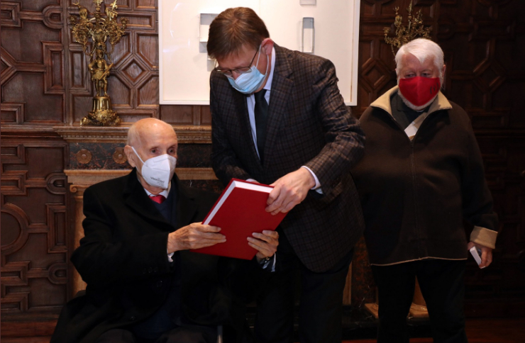 Puig y Grisolía conversan sobre la pandemia y el proceso de vacunación
