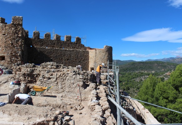 L'Alcora culminará en abril la restauración del castillo y lanzará su primer itinerario arqueológico