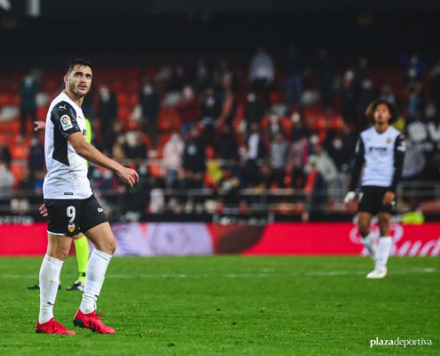 Maxi, ¿olvidaste que eres delantero?