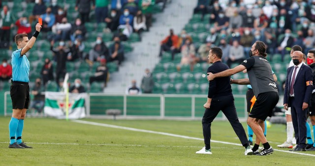 Francisco se expone a un mínimo de dos partidos de suspensión y Mantecón será multado