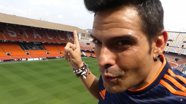 El Raúl Antón más personal en el crossover especial 'Veus Fé-Cé' x 'Hasta Luego Mari Carmen'