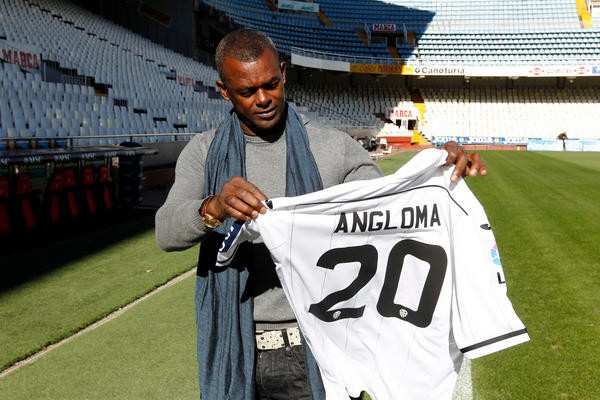 Angloma: 