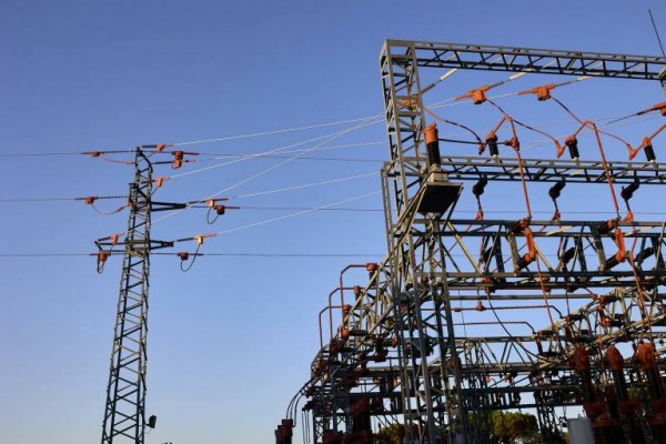 La luz repuntará este domingo un 12 % hasta alcanzar los 136,97 euros/MWh