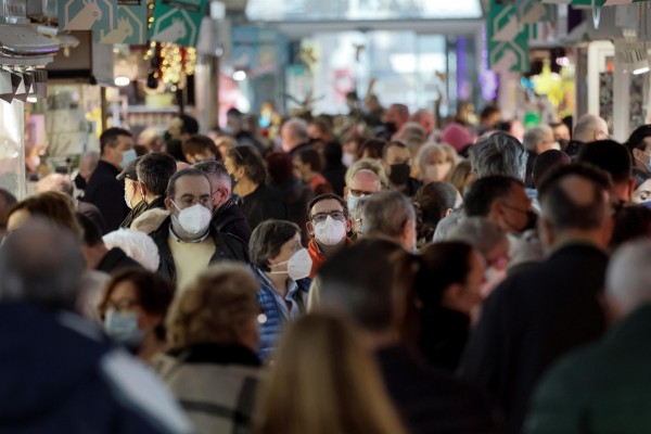 Alicante registra récord de casos de covid-19 antes de la Nochevieja con 4.222 contagios