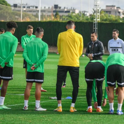 El Elche confirma positivos de Lucas Pérez, Boyé, Benedetto, Marcone y Milla
