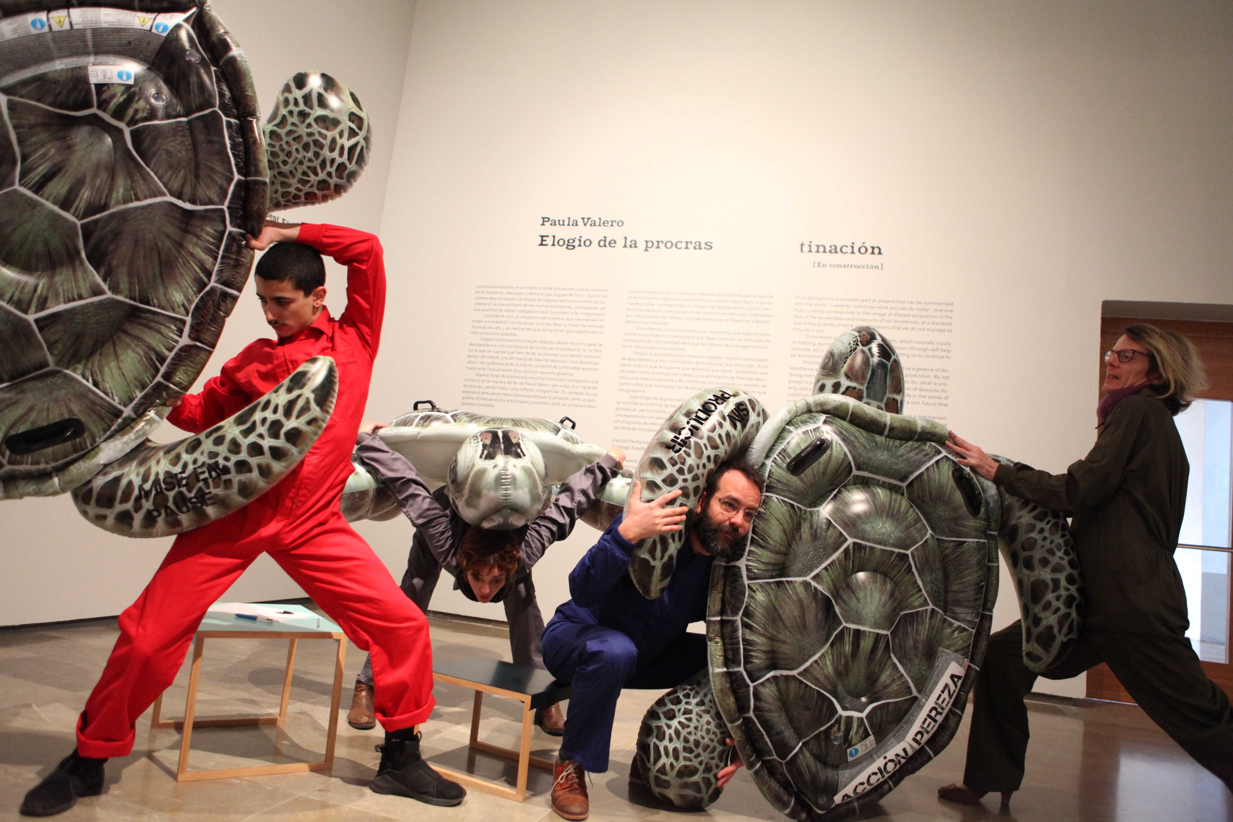 Los artistas visuales ponen la lupa en las cuentas de las instituciones culturales valencianas