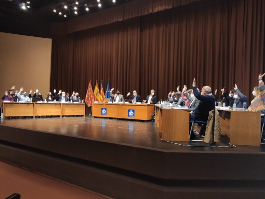 Orihuela aprueba por unanimidad una moción institucional para mantener el acrónimo UMH 