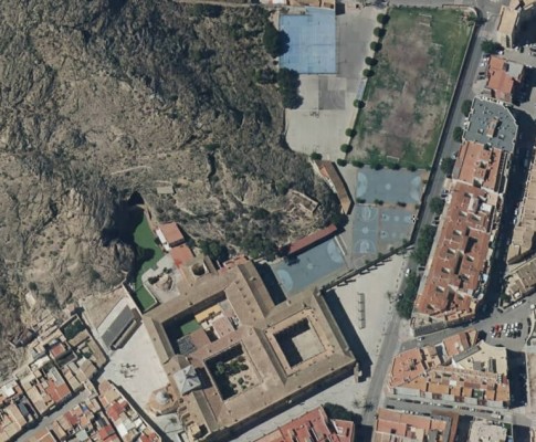 Orihuela reclama al Obispado que devuelva antes del 15 de julio los terrenos municipales en el Colegio Santo Domingo