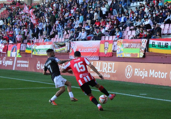 El lateral Tekio regresa al UCAM CF cuatro años y medio después