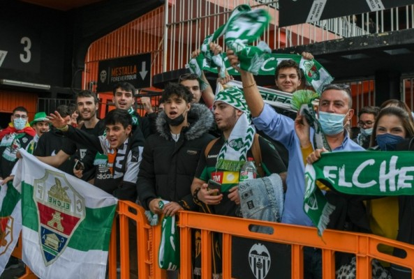 El Elche cancela por la crisis sanitaria el viaje de aficionados a Almería

