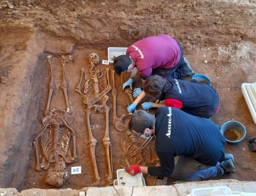 Exhumados los restos del que fuera alcalde de Morella Domingo Borrás en el cementerio de Castelló