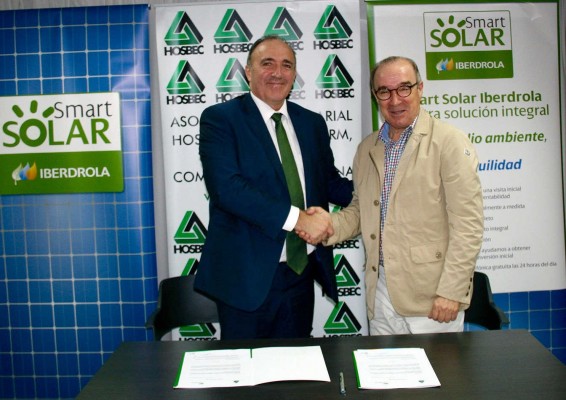 Iberdrola y HOSBEC acuerdan colaborar para desarrollar la generación solar fotovoltaica entre el colectivo hostelero