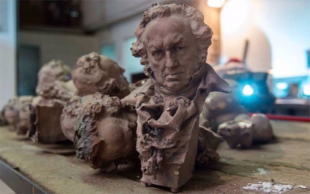 Artistas falleros llevarán las estatuillas de los Goya a 12 plazas de València

