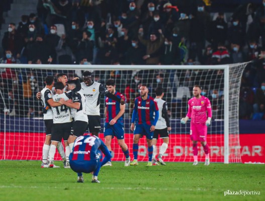 El Valencia, a por su cuarta victoria seguida en Liga tres años después

