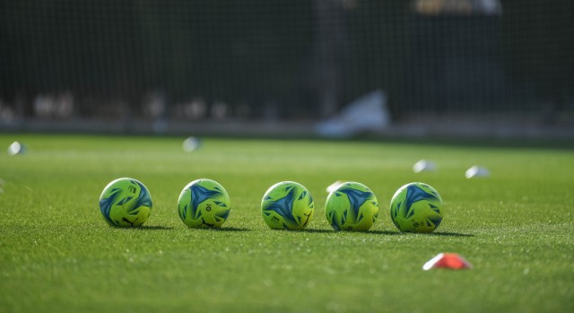 El Elche anuncia 12 positivos por Covid-19 que afectan a la primera plantilla, filial y 'staff' técnico