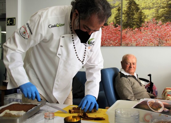 Innovación al servicio del paladar: gamba roja y cordero lechal para residentes de Savia con problemas de masticación
