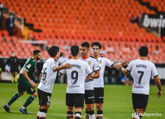 Ocho triunfos locales y dos empates en los últimos diez Valencia-Espanyol
